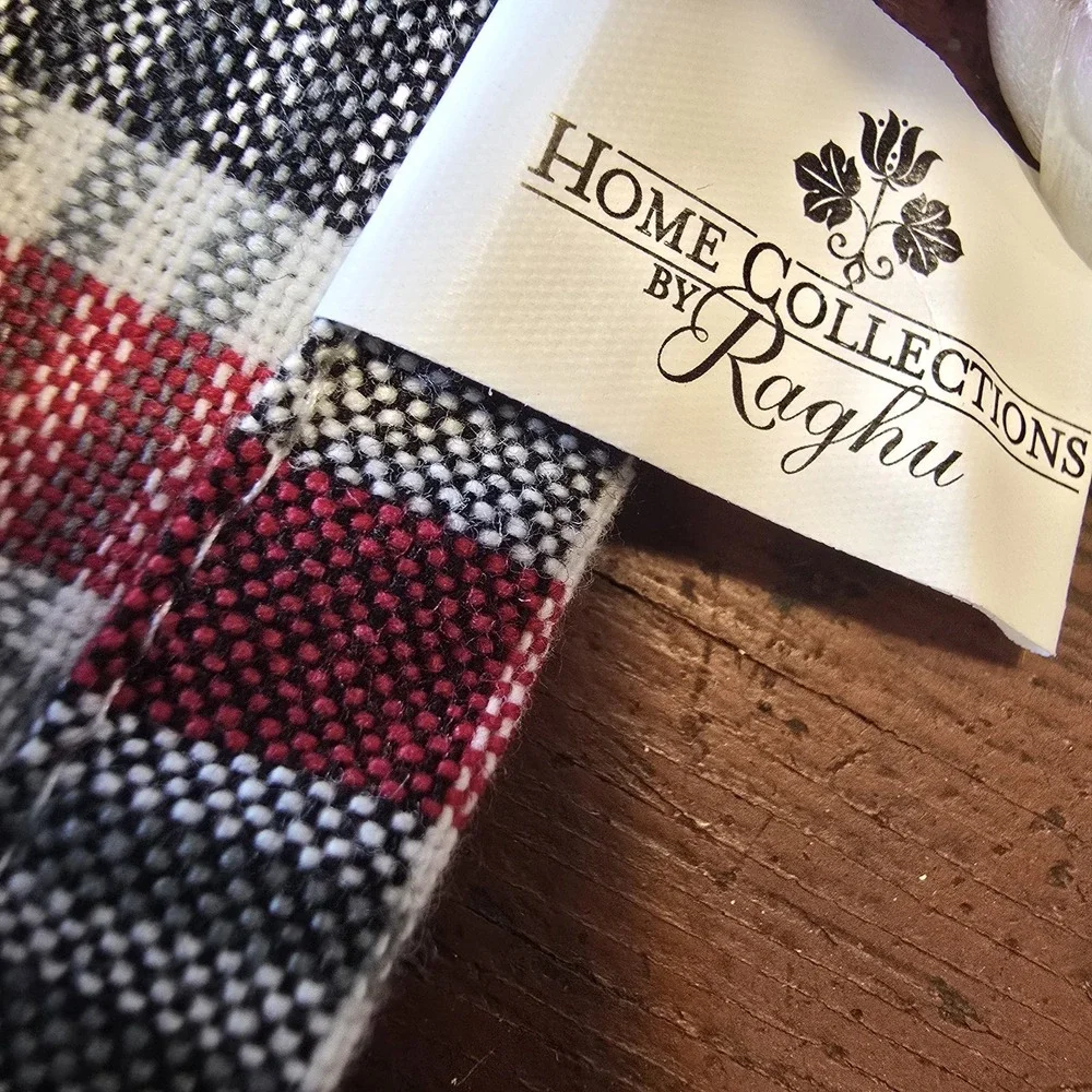 Home Collections by Raghu Plaid Christmas‎ Gnome Hand Towel 100% Cotton Holiday